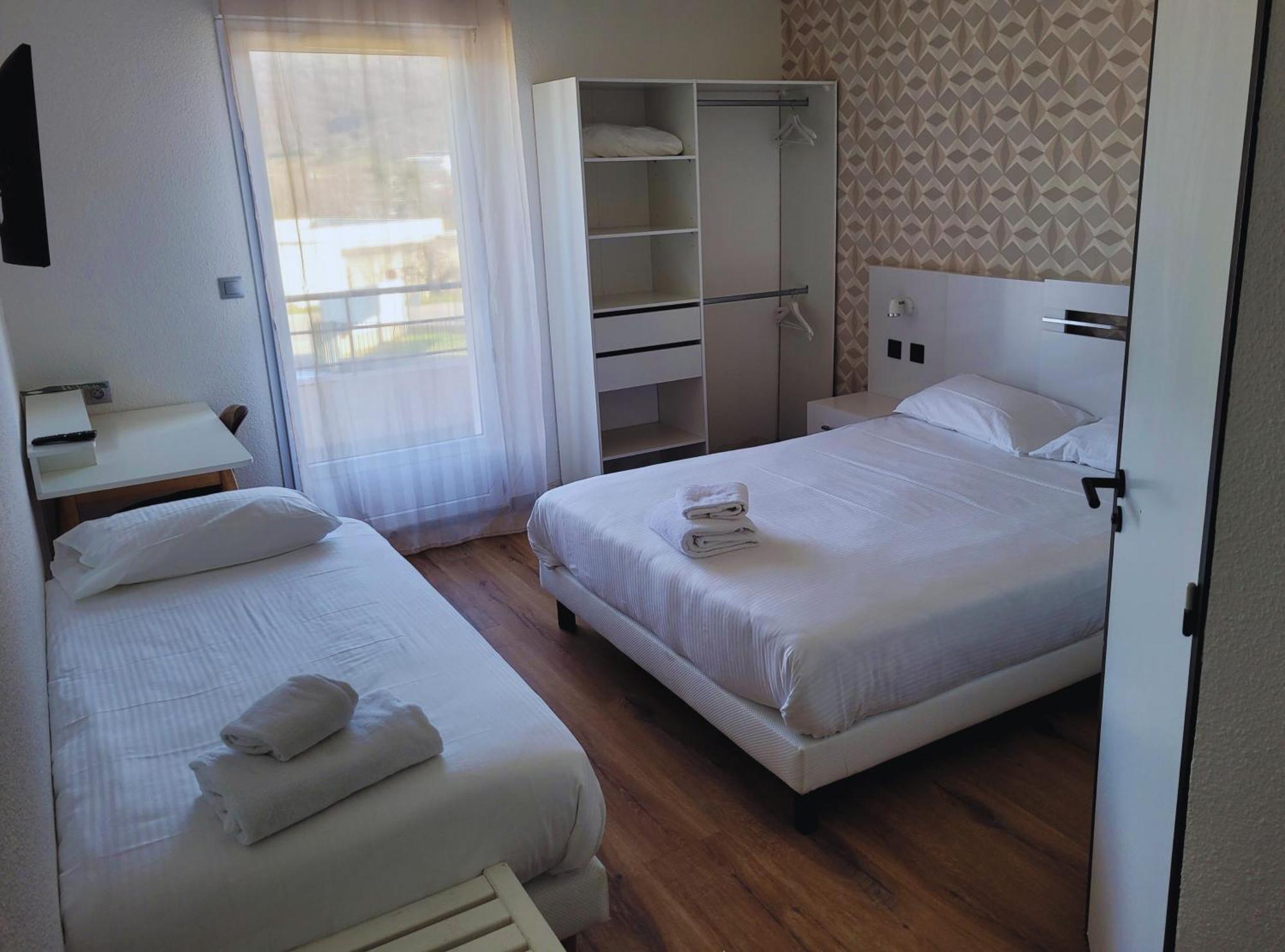 פריווה Hotel Restaurant Les Chataigniers חדר תמונה