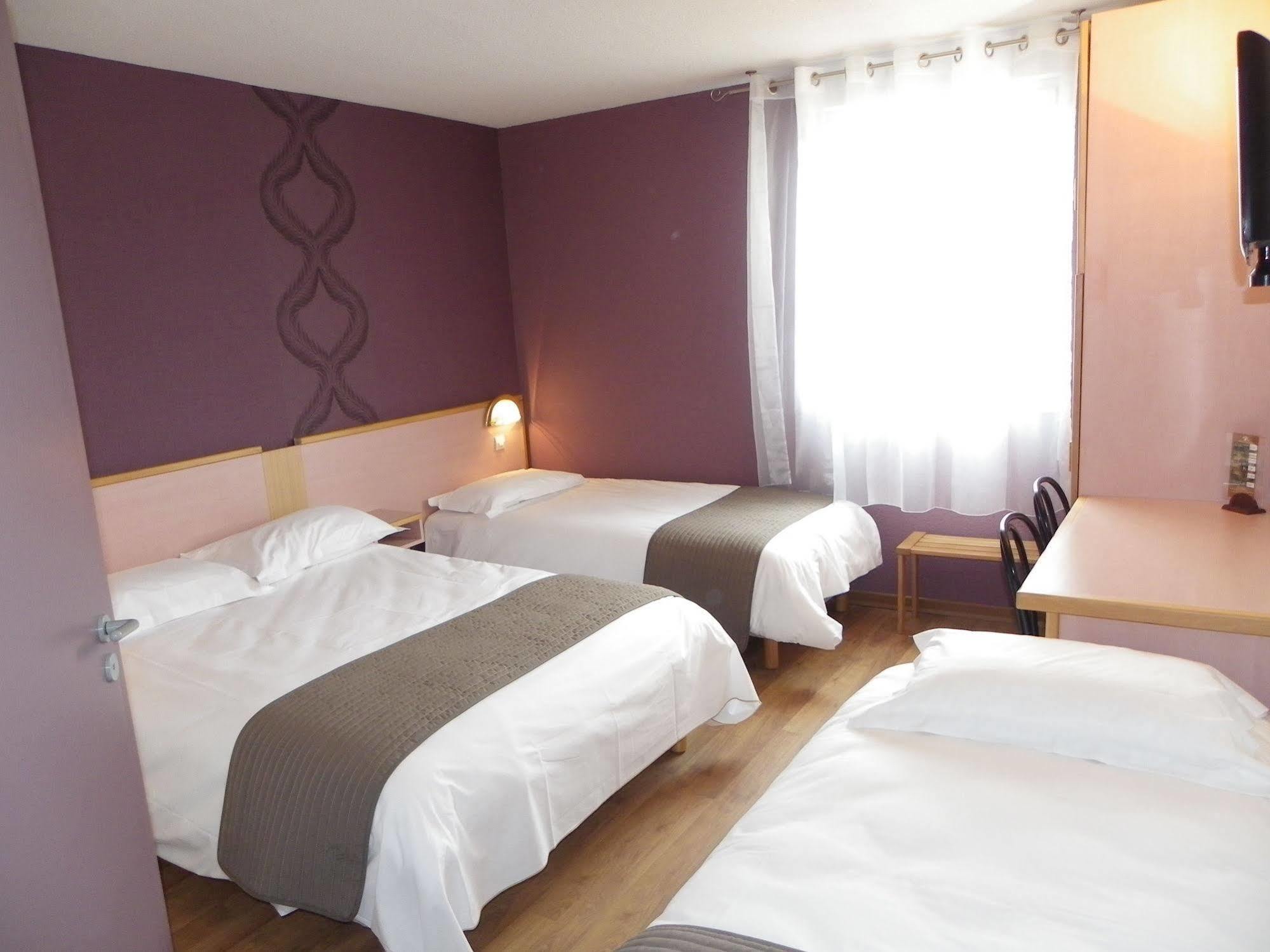 פריווה Hotel Restaurant Les Chataigniers מראה חיצוני תמונה